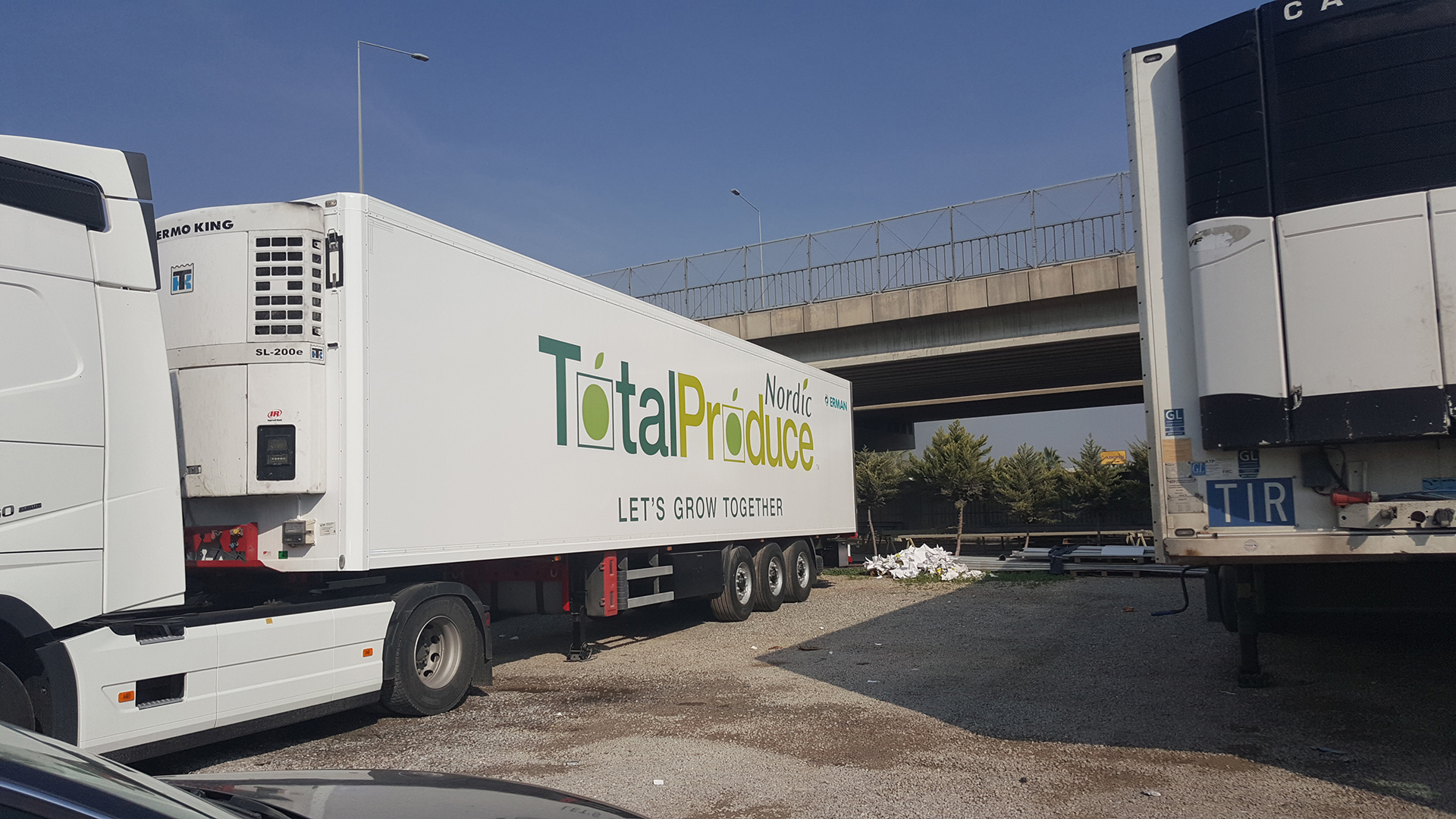TOTAL PRODUCE TIR YAZILARI