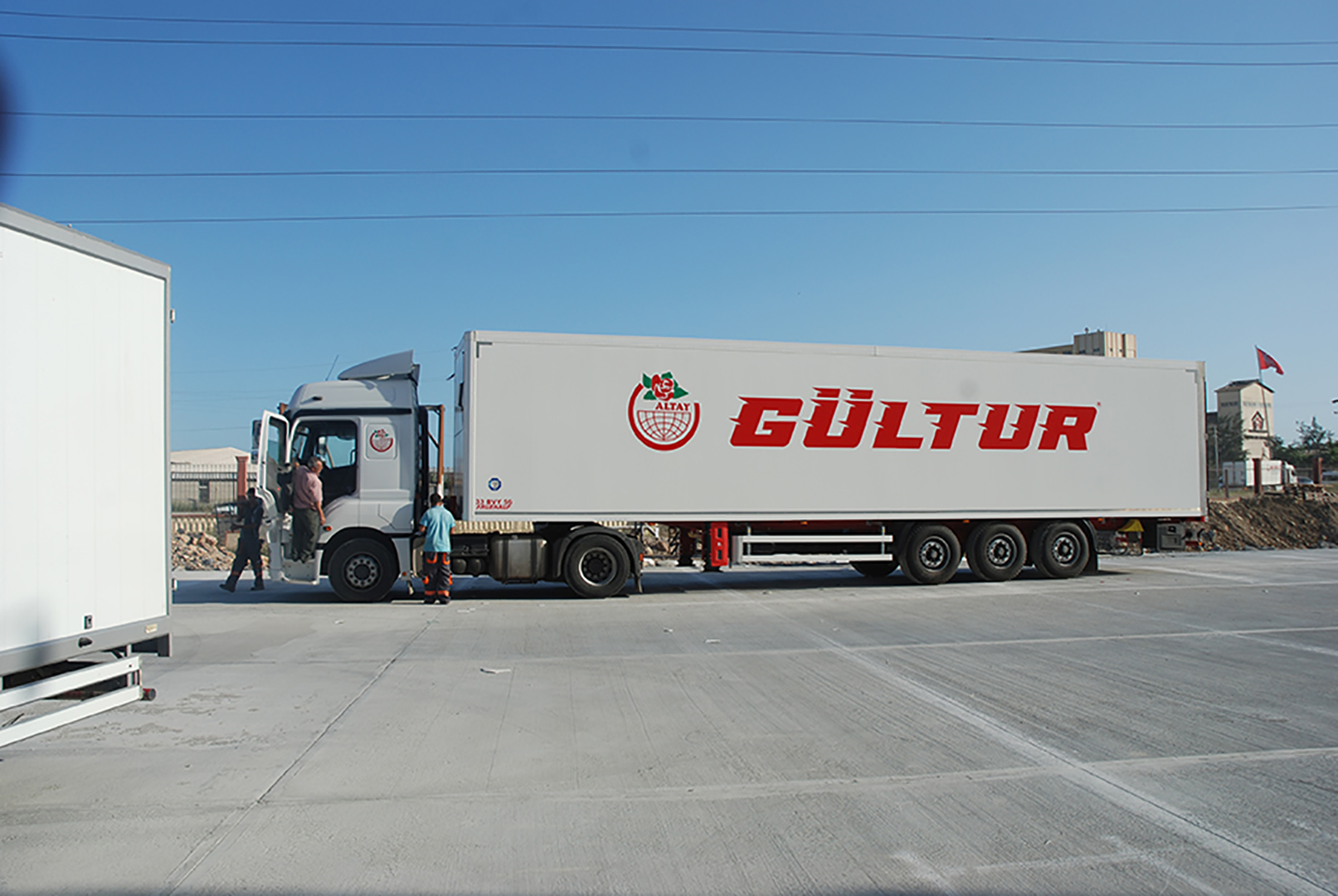 GÜLTUR LOJİSTİK TIR YAZILARI